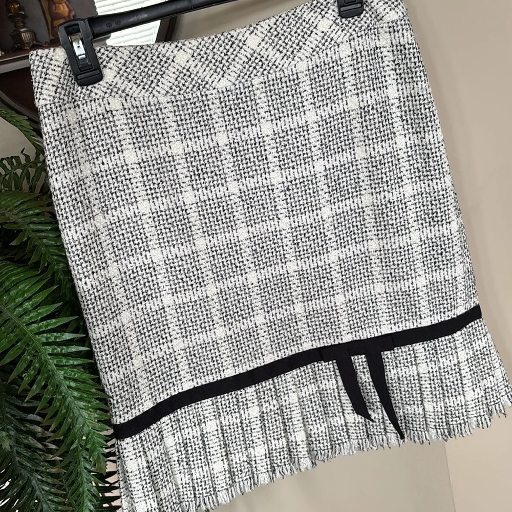 Classiques Entier Black & White Tweed Checks Lined Skirt w/ Pleated Ruffle Hem